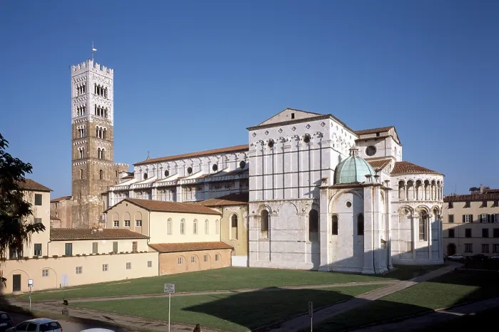 Framed Print : Lucca, Duomo, view from south-east Framed Print : Lucca, Duomo, view from south-east