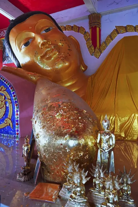 Framed Print : Lying Buddha, covered with gold leaf