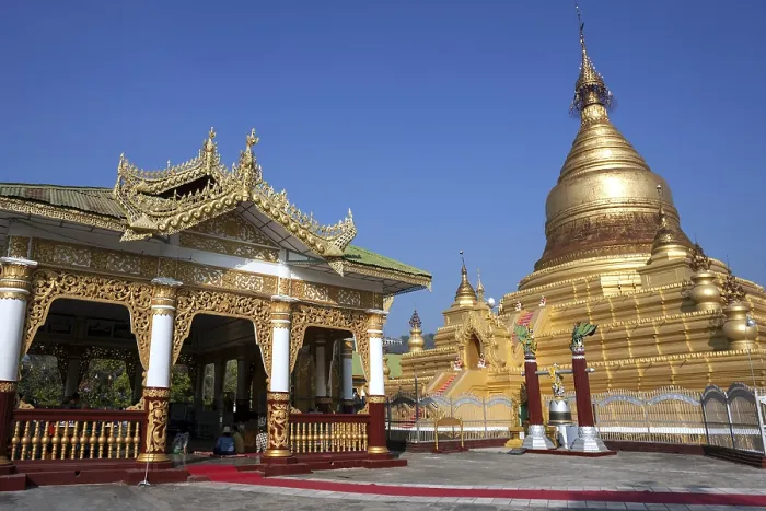 Framed Print : Maha lawka Marazein Pagoda, Mandalay