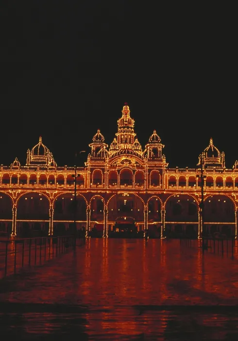 Framed Print : Maharaja palace Illuminated, Mysore Framed Print : Maharaja palace Illuminated, Mysore