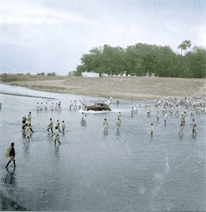 Framed Print : Mahatma Gandhi with Abdul Ghaffar Khan in car crossing river, Bihar, India, Asia, March 1947, Asia