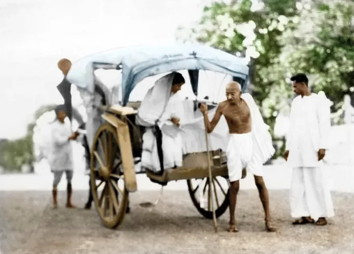 Framed Print : Mahatma Gandhi arriving Wardha from Sevagram by tonga, Maharashtra, India, Asia, 1936, Asia