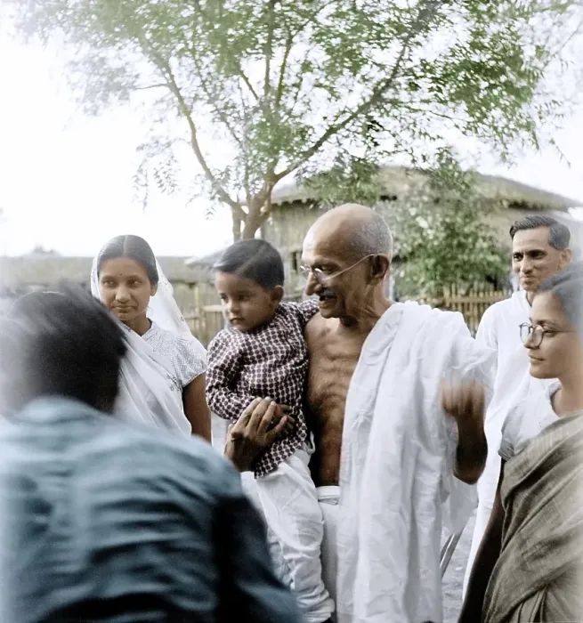 Framed Print : Mahatma Gandhi carrying a boy, Bharat, son of Madalasa Narayan at Satyagraha Ashram, Wardha, Maharashtra, India, Asia, 1945, Asia