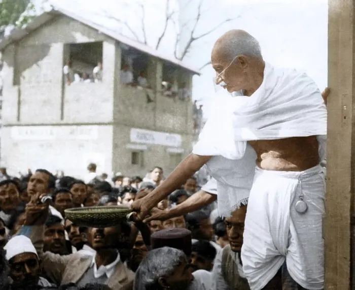 Framed Print : Mahatma Gandhi collecting donations on platform for Harijan Fund, India, Asia, January 1946, Asia
