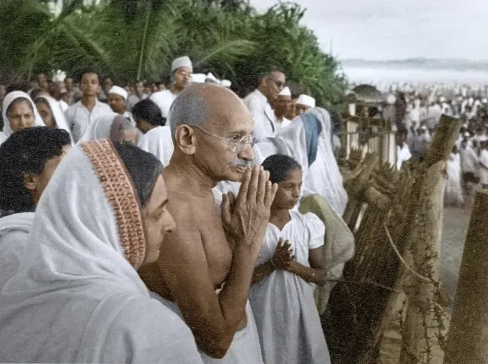 Framed Print : Mahatma Gandhi greeting people, Juhu Beach, Mumbai, Maharashtra, India, Asia, May 1944, Asia