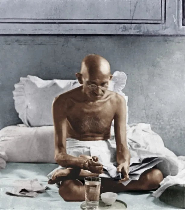 Framed Print : Mahatma gandhi having breakfast, mani bhavan, mumbai, maharashtra, india, asia, 1929