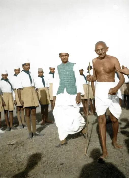 Framed Print : Mahatma Gandhi inspecting Rashtriya Dal volunteers, Wardha, Maharashtra, India, Asia, 1935, Asia