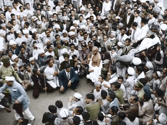Framed Print : Mahatma Gandhi after meeting British Viceroy, Shimla, Himachal Pradesh, India, Asia, June 24, 1945, Asia