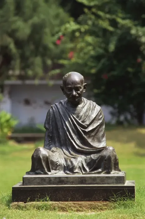 Framed Print : Mahatma Gandhi statue at Sabarmati Ashram, Ahmedabad, Gujarat, India, Asia