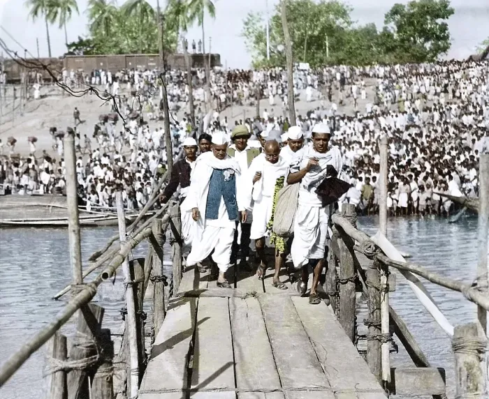 Framed Print : Mahatma Gandhi on way to Midnapur, East Bengal, India, Asia, December 24, 1945, Asia