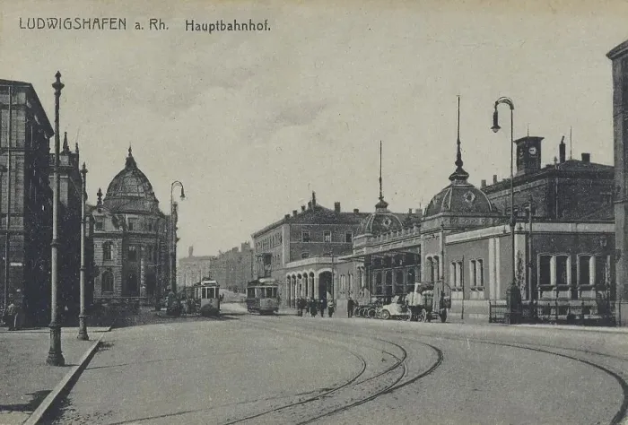 Framed Print : Main railway station in Ludwigshafen