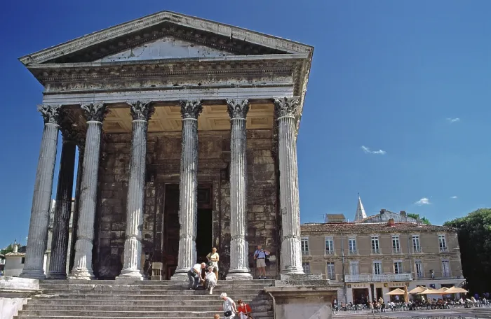 Framed Print : Maison Carree Roman temple in Nimes