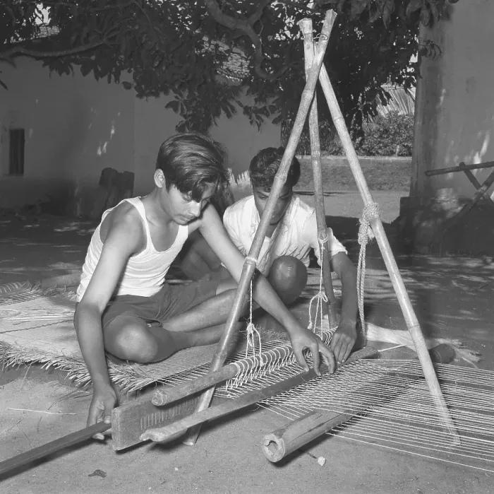 Framed Print : Making of mat out of bamboo reeds, VIDYAPITH is training rural youth for progress ive living, Nanjangud town Mys ore, Karnataka