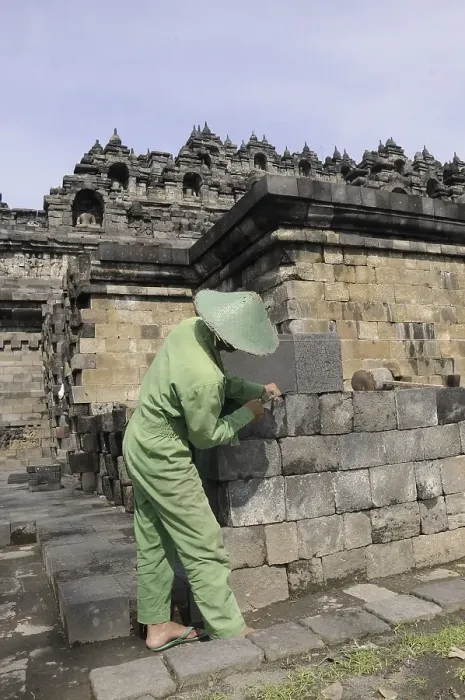 Framed Print : Man doing stonemasonry, restoration of the Borobudur temple