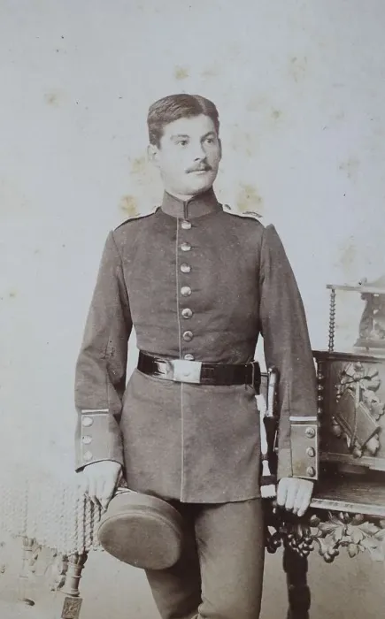 Framed Print : Man, visit format, Carte de Visite