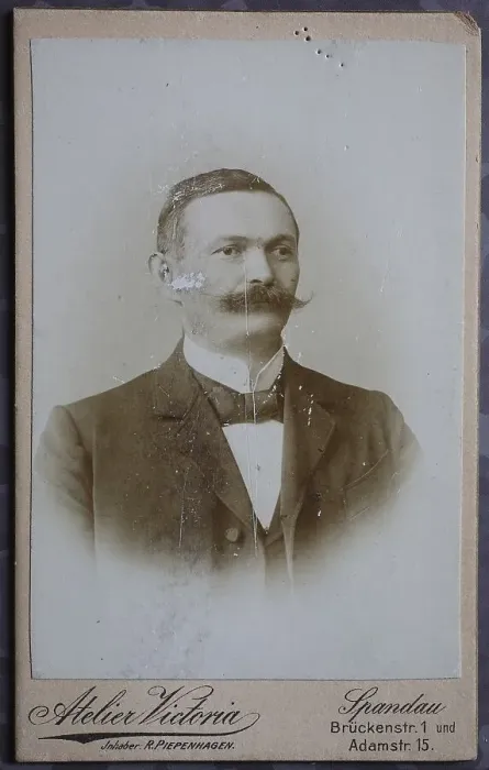 Framed Print : Man, visit format, Carte de Visite Framed Print : Man, visit format, Carte de Visite