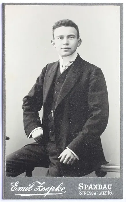 Framed Print : Man, visit format, Carte de Visite