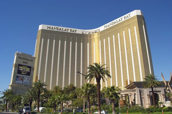 Framed Print : Mandalay Bay Hotel And Casino, Las Vegas