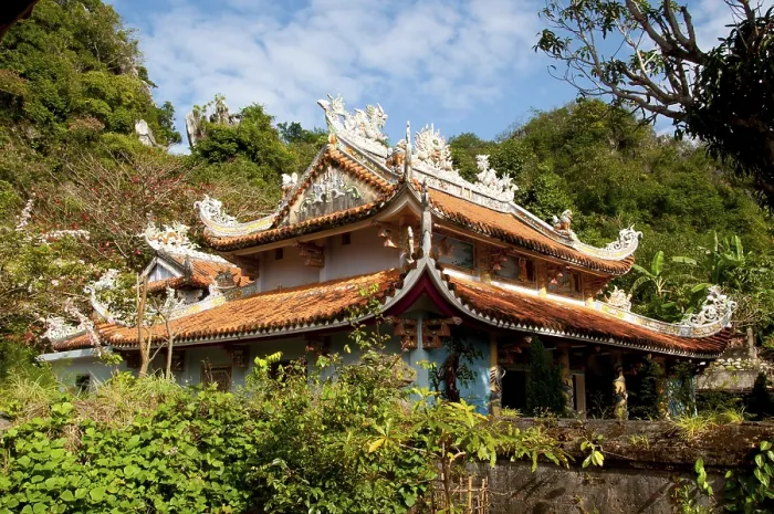 Framed Print : The Marble Mountains, about 7km (4 miles) south of Danang