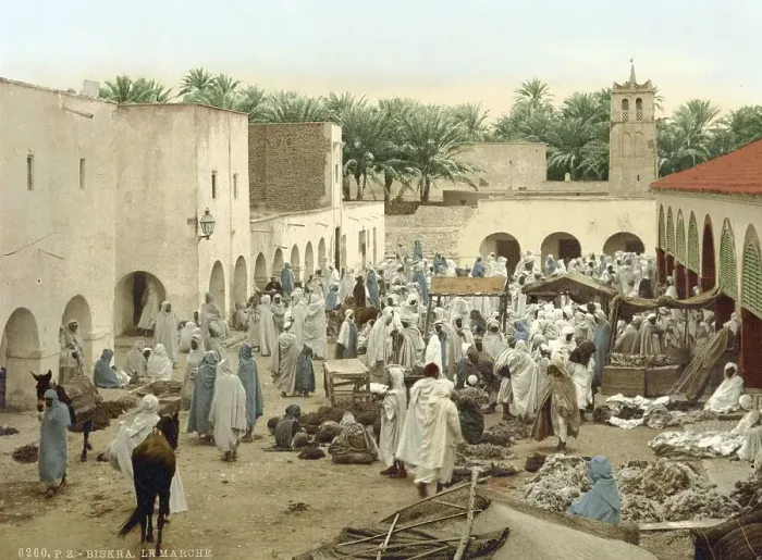Framed Print : Market in the old town centre of Biskra