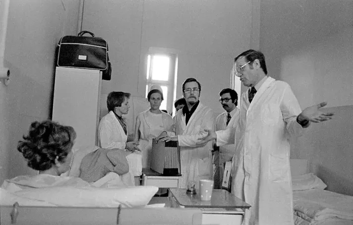 Framed Print : Medical round at Leipzig University Hospital Framed Print : Medical round at Leipzig University Hospital