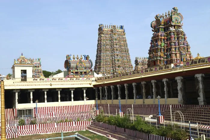 Framed Print : Meenakshi temple and Golden lotus tank Madurai Framed Print : Meenakshi temple and Golden lotus tank Madurai