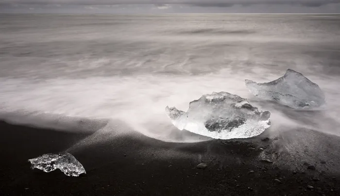 Framed Print : Melted icebergs on the beach of Jokulsarlon Framed Print : Melted icebergs on the beach of Jokulsarlon