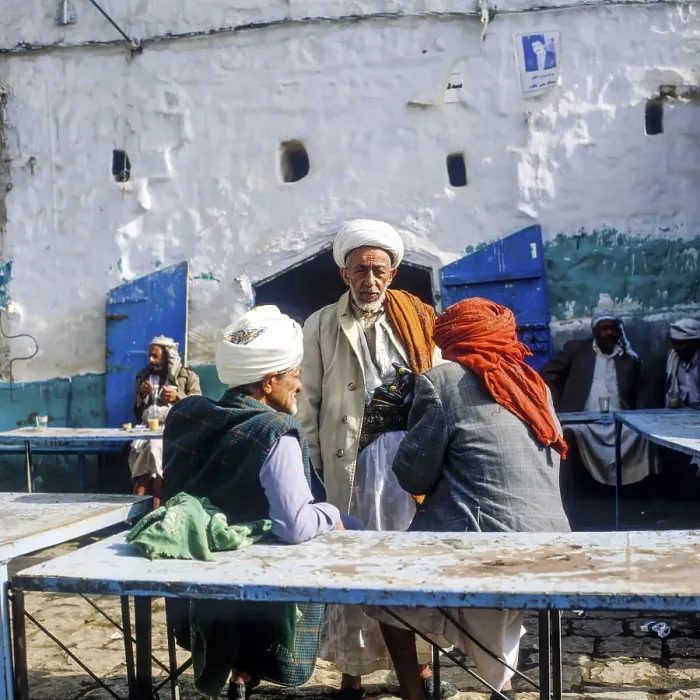 Framed Print : Men in the old town of Sanaa, UNESCO World Heritage Site, Sanaa, Yemen, Asia