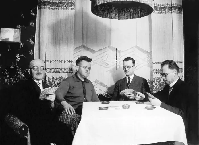 Framed Print : Men playing cards, historical image, ca. 1930