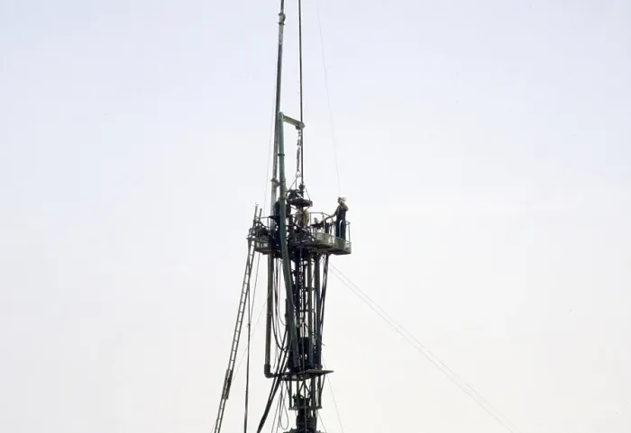 Framed Print : Men at work on a drilling rig in the oil exploration industry in the area of Dhahran, Saudi Arabia, Arabian Desert 1979, Asia Framed Print : Men at work on a drilling rig in the oil exploration industry in the area of Dhahran, Saudi Arabia, Arabian Desert 1979, Asia
