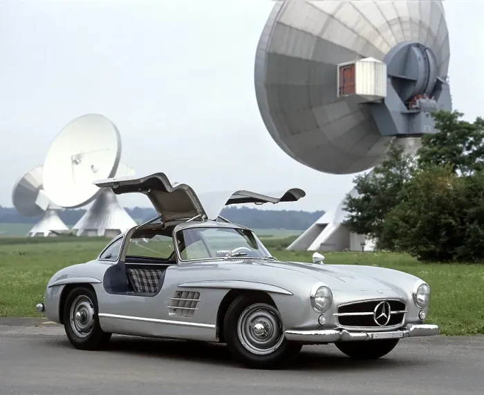 Framed Print : Mercedes 300 SL with gull-wing doors