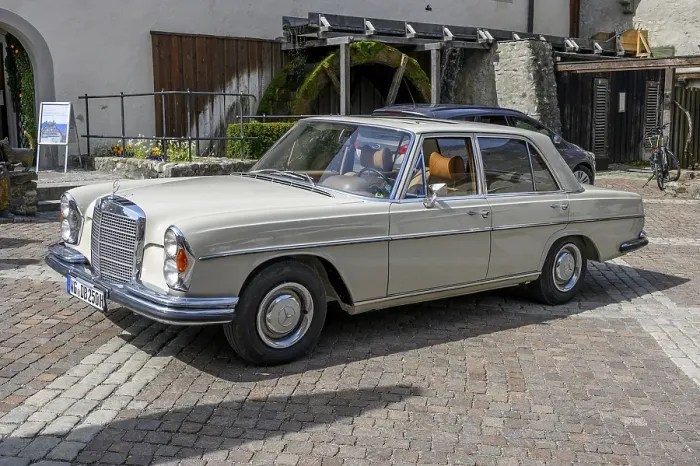 Framed Print : Mercedes Benz 250 SE, classic car