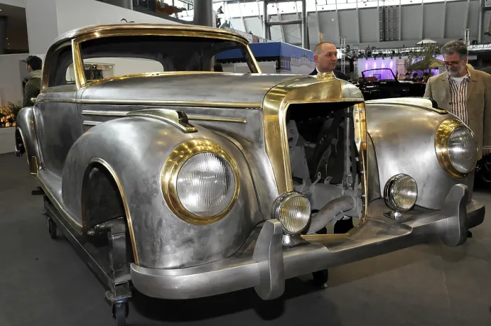 Framed Print : Mercedes-Benz classic car during restoration Framed Print : Mercedes-Benz classic car during restoration