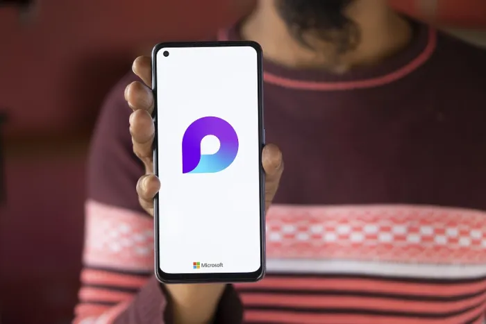 Framed Print : microsoft loop logo is displayed on smartphone Framed Print : microsoft loop logo is displayed on smartphone