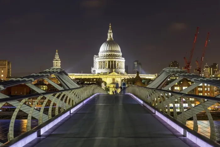 Framed Print : Millenium Bridge and St Paul's Cathedral by night Framed Print : Millenium Bridge and St Paul's Cathedral by night