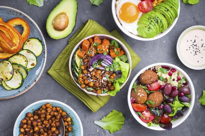 Framed Print : Mixed healthy vegetarian salads with vegetables
