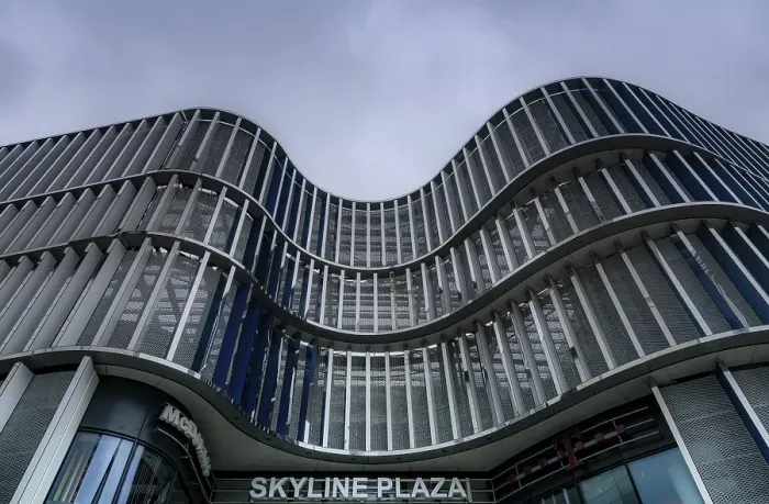 Framed Print : Modern curved facade, Shopping Center Skyline Plaza