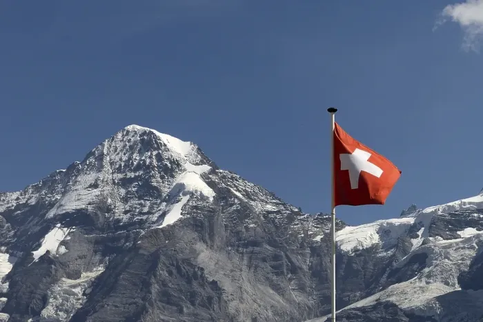 Framed Print : Moench (4107 m), mountain in the Swiss Alps