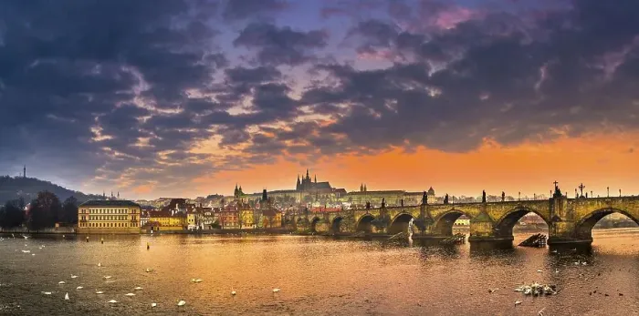 Framed Print : Moldova, Charles Bridge, St. Vitus Cathedral Framed Print : Moldova, Charles Bridge, St. Vitus Cathedral