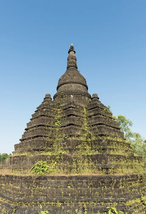 Framed Print : Mong Paung Shwe Gu Temple, Mrauk U