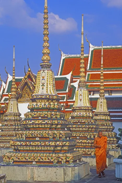 Framed Print : Monk, Chedis, Wat Pho, Bangkok Framed Print : Monk, Chedis, Wat Pho, Bangkok