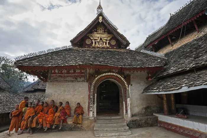 Framed Print : Monks, novices, in front of the Buddhist monastery Wan Sen Framed Print : Monks, novices, in front of the Buddhist monastery Wan Sen