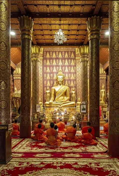 Framed Print : Monks praying at Wat Sensoukaram Framed Print : Monks praying at Wat Sensoukaram