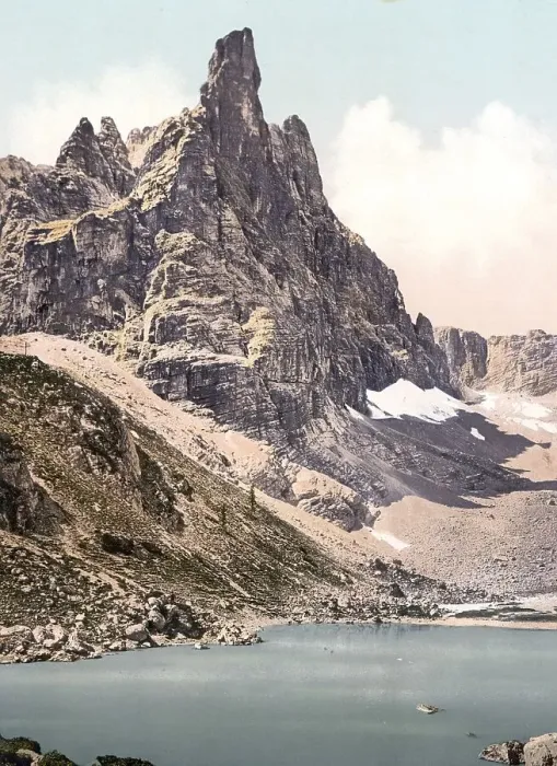Framed Print : Mont Surlon, and Sorapiss, a mountain group in the Italian Dolomites southeast of Cortina d'Ampezzo