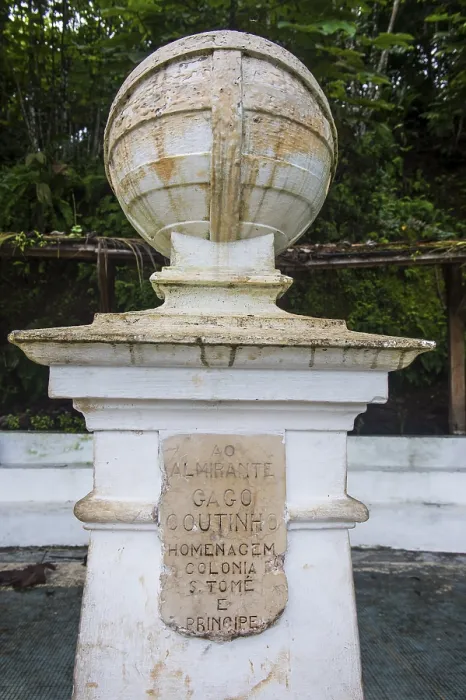 Framed Print : Monument for the center of the earth where the zero meridian and the equator meet
