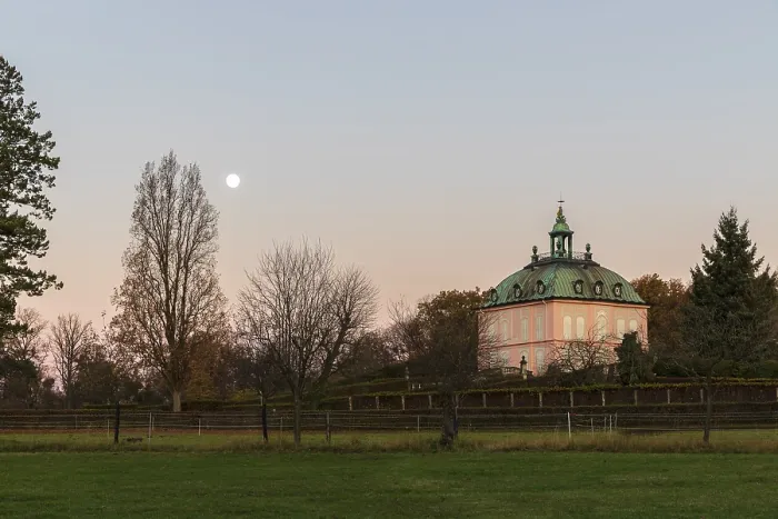 Framed Print : Full moon over the pheasant castle in Moritzburg at sunrise Framed Print : Full moon over the pheasant castle in Moritzburg at sunrise