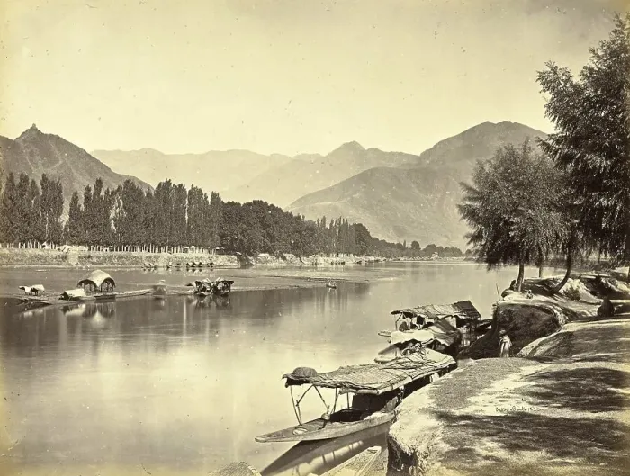 Framed Print : Moonshi Bagh, River Landscape near the Town of Srinager Framed Print : Moonshi Bagh, River Landscape near the Town of Srinager