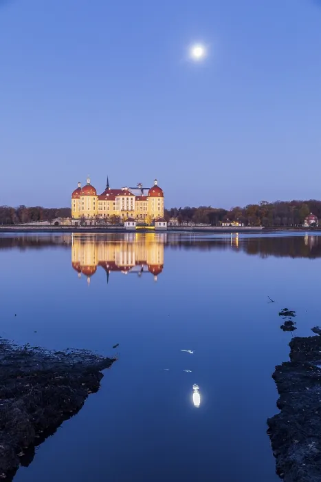 Framed Print : Moritzburg hunting lodge with full moon early in the morning Framed Print : Moritzburg hunting lodge with full moon early in the morning