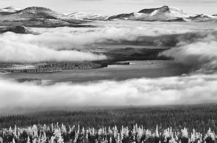 Framed Print : Morning fog over Lake Isteren, Engerdalsfjellet Framed Print : Morning fog over Lake Isteren, Engerdalsfjellet