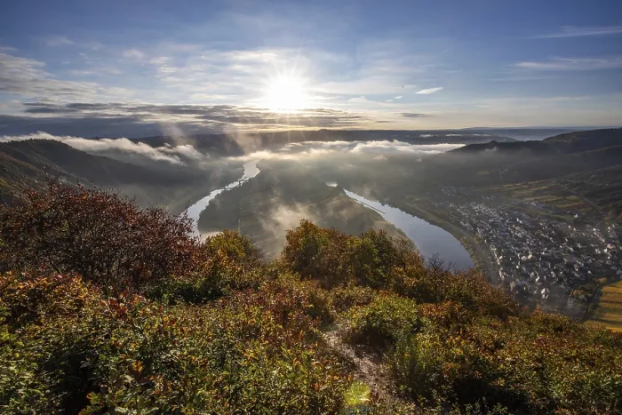 Framed Print : The Moselle bend, a beautiful river